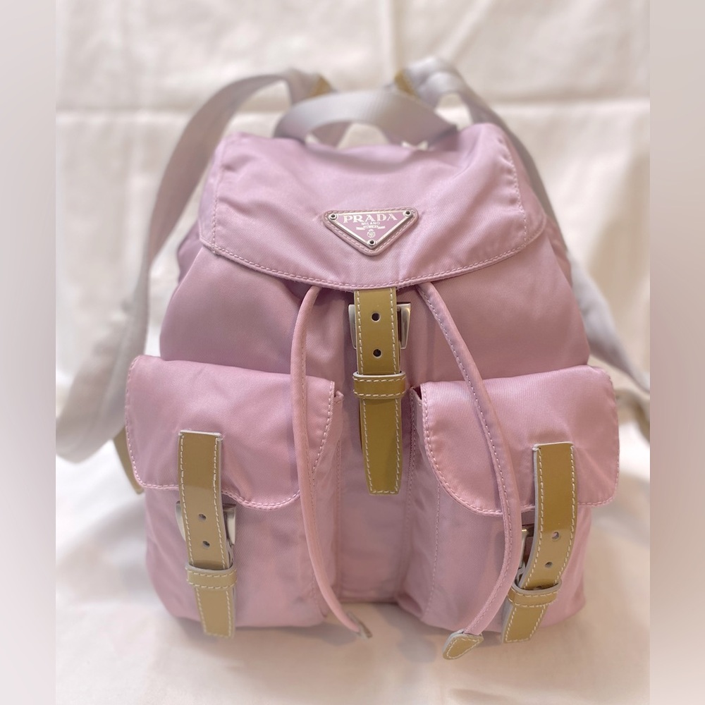 Prada backpack, in Lilla color, like new